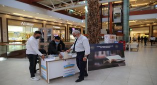 'Bir Kitap, Bir Umut' kampanyası standı Ceylan Karavil Park AVM'de açıldı.