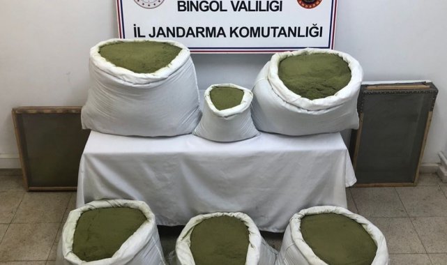 Bingöl'de uyuşturucuya darbe: 101 kilo toz esrar, 2 bin kök kenevir ele geçirildi