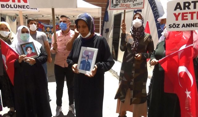 Çocuğunu terörün elinden kurtarmak isteyen bir anne daha HDP önündeki evlat nöbetine katıldı
