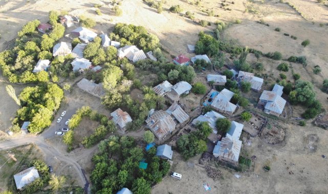 Deprem en çok Elazığ'ı etkiledi, hasar gün ağarınca ortaya çıktı