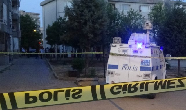 Diyarbakır'da sokak ortasında silahlı çatışma: 4 yaralı