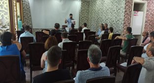 Diyarbakır'daki gazetecilere drone eğitimi
