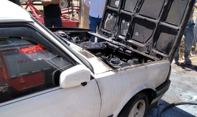Elazığ'da iki ayrı araç yangını