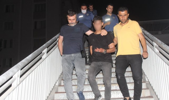 Hakkında soruşturma açıldığını iddia ederek üst geçitten atlamak istedi