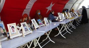 HDP önündeki evlat nöbeti kararlılıkla sürüyor
