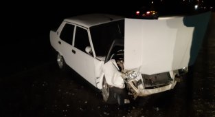 İki otomobil çarpıştı: 2 yaralı