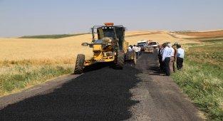 Kahta köy yollarında bakım ve onarım çalışmaları başladı
