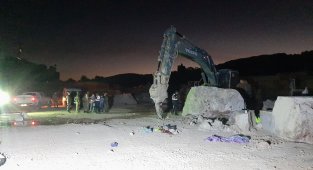 Mermer ocağında feci ölüm