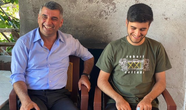 Milletvekili Erol, başarılı öğrenci Mahir'le bir araya geldi