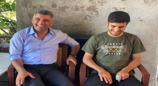 Milletvekili Erol, başarılı öğrenci Mahir'le bir araya geldi