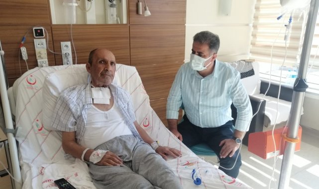 Milletvekili Fırat, hastanede babaların Babalar Günü'nü kutladı