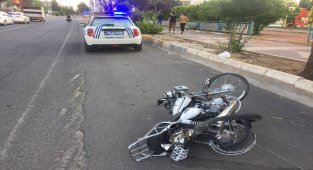 Otomobil ile motosiklet çarpıştı: 2 yaralı