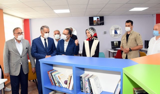 Şehit Ayhan Yanık'ın ismi mezun olduğu okulun kütüphanesine verildi