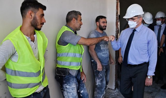 Vali Karaloğlu, hayırseverlerin yaptırdığı okullarda incelemelerde bulundu
