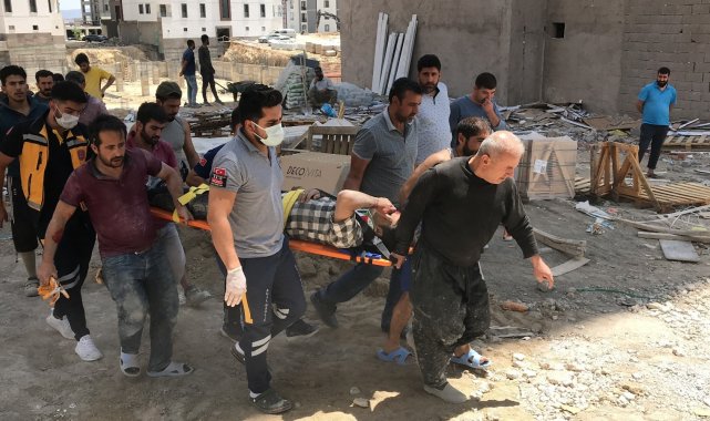 Elazığ'da inşaatın iskelesinden düşen işçi yaralandı