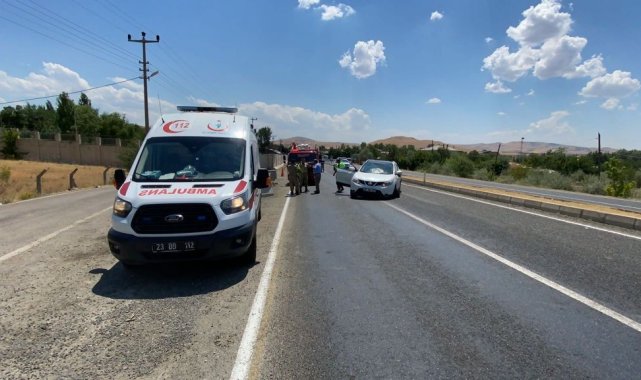 Elazığ'da trafik kazası: 4 yaralı