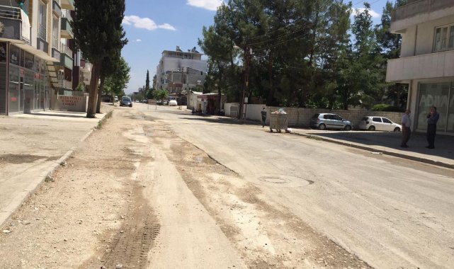 Kavi Caddesinde asfalt öncesi hazırlık çalışması