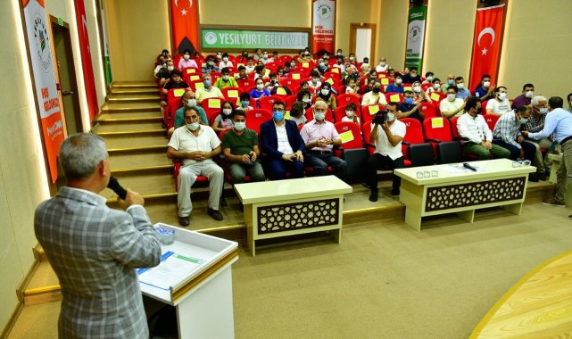 Yeşilyurt Belediyesi 2. yaz spor okulları ve futbol okulunun bilgilendirme toplantısı yapıldı