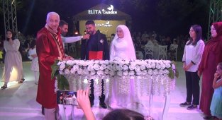 Damadın 'evet' dediği sırada arkadaşları 'Son pişmanlık neye yarar' şarkısını açtı