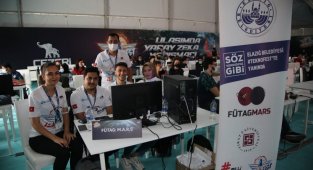 Başkan Şerifoğulları'nın destek verdiği öğrenciler finalde