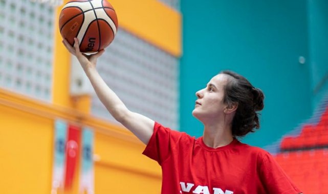 EBK, Nuran Çoban'ı kadrosuna kattı
