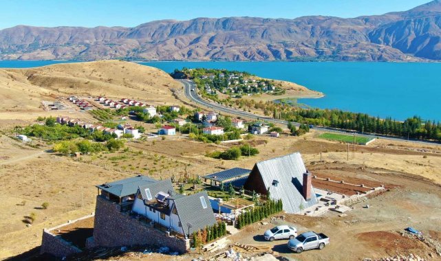 Göl manzaralı bungalov evler Elazığ'ın turizmine katkı sağlayacak