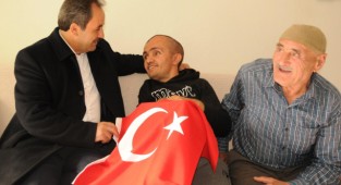 Başkan Yılmaz özel bireyleri unutmadı