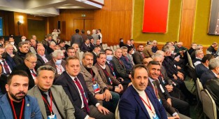 Elazığ'daki AK Partili Belediye Başkanları Ankara'da