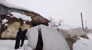 Engelli Vatandaşın İmdadına Jandarma Koştu