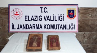 Elazığ'da el yazması İncil ele geçirildi