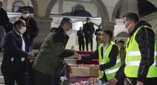 Belediye’den Vatandaşlara Kandil İkramı