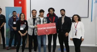 Genç Yazılımcılar Ödüllendirildi