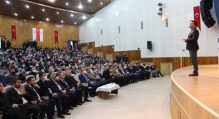Güneydoğu Kariyer Fuarında Öğrencilere Konferans