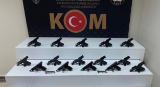 Emniyetten ruhsatsız silah operasyonu