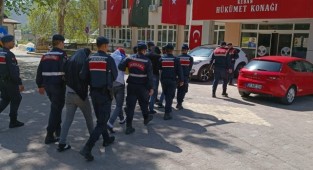 Hayvan çiftliğine giren hırsızlara Jandarmadan suçüstü