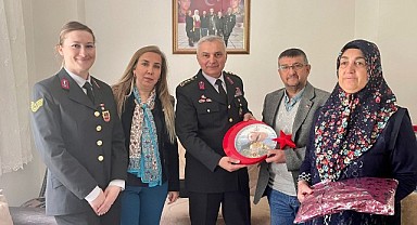 Albay Ali Yıldız ve eşinden anlamlı ziyaret
