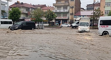 Elazığ'da sel felaketi yaşanıyor