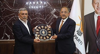 ÖZHASEKİ AK PARTİ TEŞKİLAT MENSUPLARIYLA BİR ARAYA GELDİ