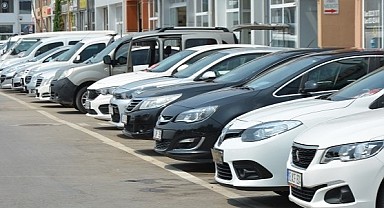 Otomobil pazarı 2022'de daraldı