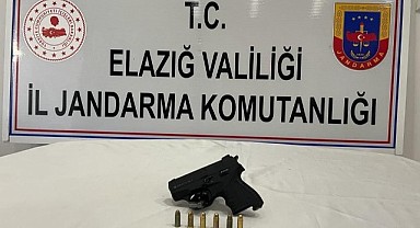 Gerçek silaha dönüştürülen tabanca yakalandı
