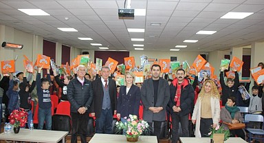 CHP’den Öğrencilere Yeni Yıl Hediyesi