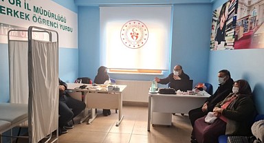 Depremzedelere Yerinde Poliklinik Hizmeti Veriliyor