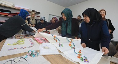 Kursiyer Kadınlar Belediyenin Proje Alanlarını Gezdi