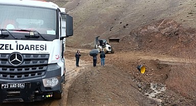 Yağışlar Nedeniyle bozulan yollar onarıldı