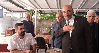 AÇIKKAPI: “MUHALEFET 3 OKULLA ÖVÜNÜP DEVASA HİZMETLERİ YOK SAYIYOR”