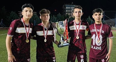 U17 Türkiye Şampiyonu Elazığ İl Özel İdare Spor