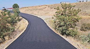 Baskil Çavuşlu Köyü Bağlantı Yolunda Çalışmalar Devam Ediyor