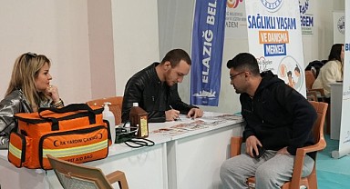 Çocuklar Eğleniyor, Aileler Elazığ Belediyesi’nin Hizmetleri Hakkında Bilgi Alıyor