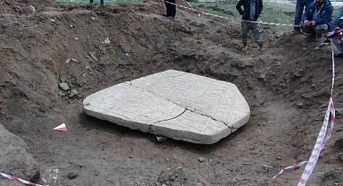 Elazığ’da Tesadüfen Bulunan Tarihi Eserler Gün Yüzüne Çıkıyor