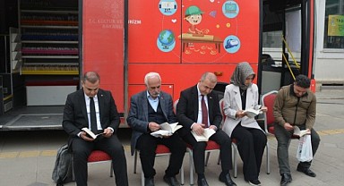 Elazığ’da Kitap Okuma Etkinliğine Yoğun İlgi